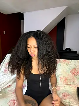 Miley and Vash online show from December 2025 09:00:01 PM