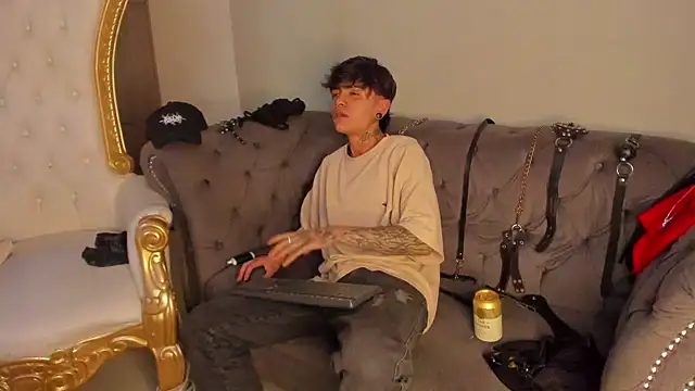 AcidMilo online show from December 2024 07:27:02 PM