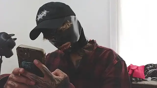 AcidMilo online show from March 2025 08:27:02 PM