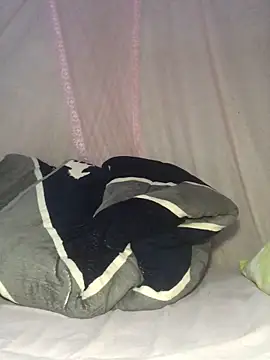 sweett shaley online show from November 2025 06:24:02 PM