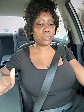 Snapshot of 1Topgyal chatting on October 2025 01:11:01 PM 1Topgyal online show from October 2025 01:11:01 PM