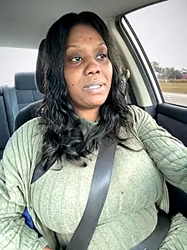 Snapshot of 1Topgyal chatting on December 2025 05:52:02 PM 1Topgyal online show from December 2025 05:52:02 PM