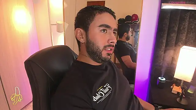 ItsMeEros online show from December 2025 10:14:01 PM