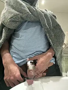 Snapshot of CoolBiDude chatting on March 2026 07:08:02 PM CoolBiDude online show from March 2026 07:08:02 PM