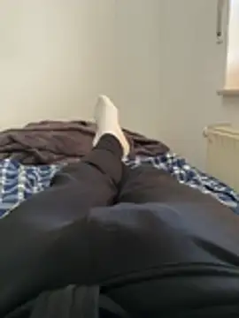 Jonkitzler1 online show from April 2026 11:47:02 AM