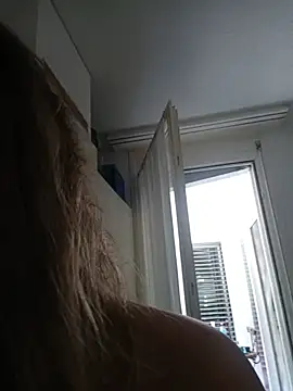 Snapshot of dolcehelena993 chatting on July 2026 01:04:02 PM dolcehelena993 online show from July 2026 01:04:02 PM