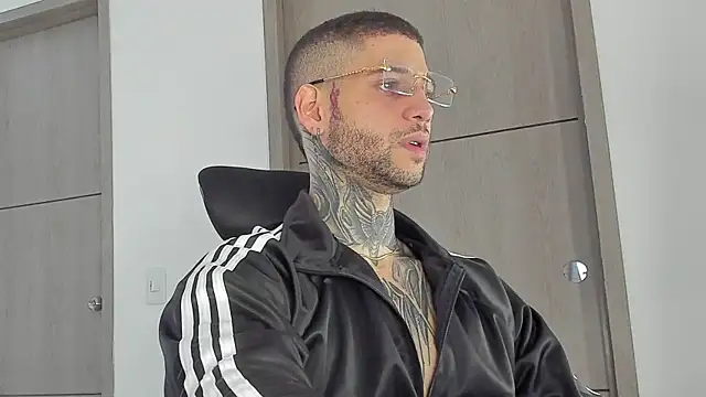  jamesleandros1 online show from September 2025 05:12:02 PM