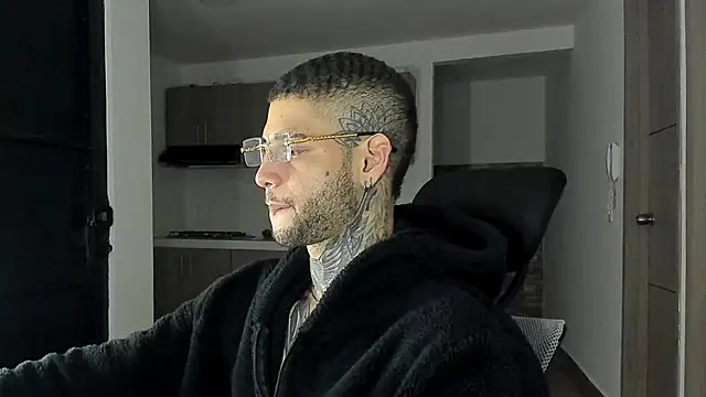  jamesleandros1 online show from September 2025 12:43:02 AM