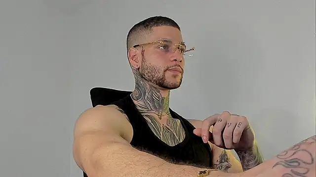  jamesleandros1 online show from September 2025 11:32:02 PM