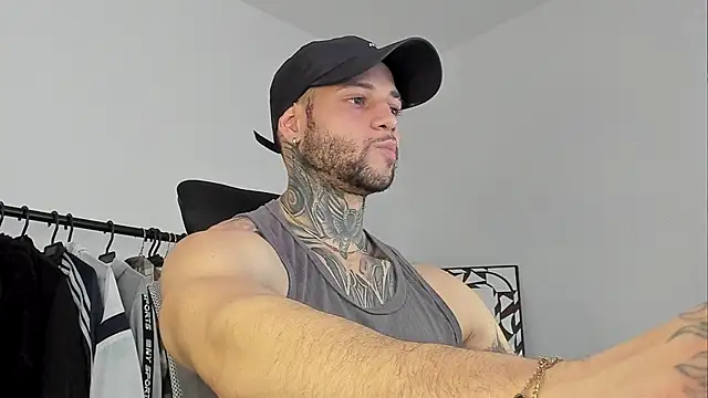  jamesleandros1 online show from October 2025 07:02:01 PM