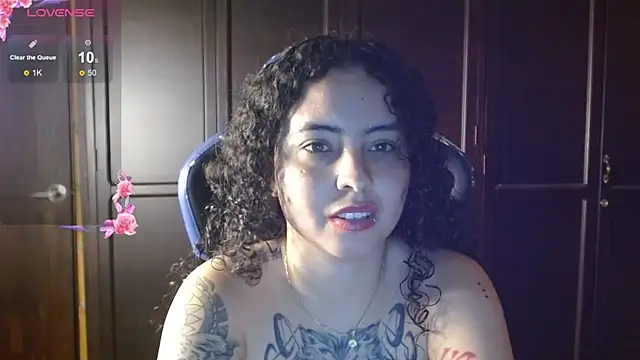 jaydensalvatore  online show from April 2026 10:32:01 PM