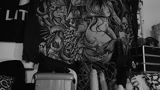 Silentmary online show from April 2026 02:37:02 PM