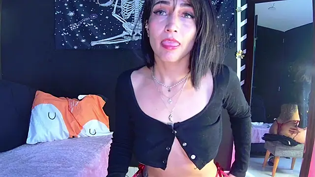 Snapshot of EvangelineCors chatting on December 2024 03:03:01 PM EvangelineCors online show from December 2024 03:03:01 PM