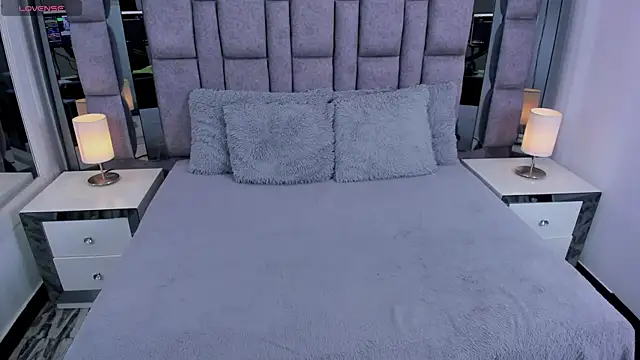 Snapshot of EMMAHILL1 chatting on May 2026 11:20:01 AM EMMAHILL1 online show from May 2026 11:20:01 AM