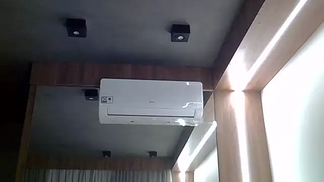 Skinny-Kitten online show from February 2026 03:31:02 PM