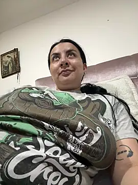 Abril Luv online show from January 2026 01:22:02 AM