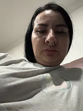 Snapshot of Abril_Luv chatting on July 2026 01:16:01 AM Abril Luv online show from July 2026 01:16:01 AM