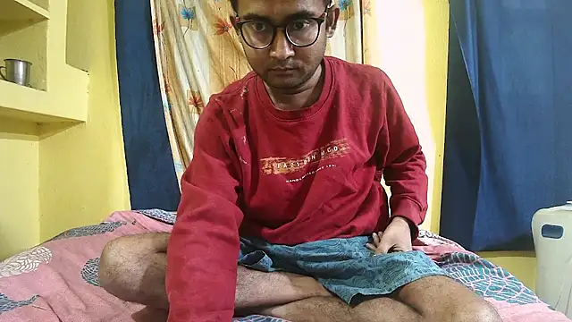 Snapshot of Cute_boy2000 chatting on January 2025 01:58:02 AM Cute boy2000 online show from January 2025 01:58:02 AM