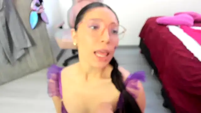 Spit queen online show from February 2025 05:09:01 PM