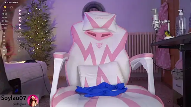 imjess01 online show from December 2024 06:28:01 AM