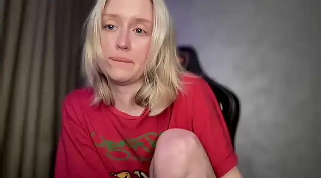 Snapshot of iilovetomatoes chatting on January 2025 08:57:02 PM iilovetomatoes online show from January 2025 08:57:02 PM