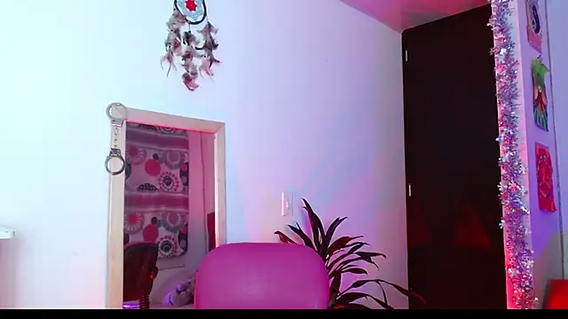 alisseallie online show from January 2025 11:17:01 PM