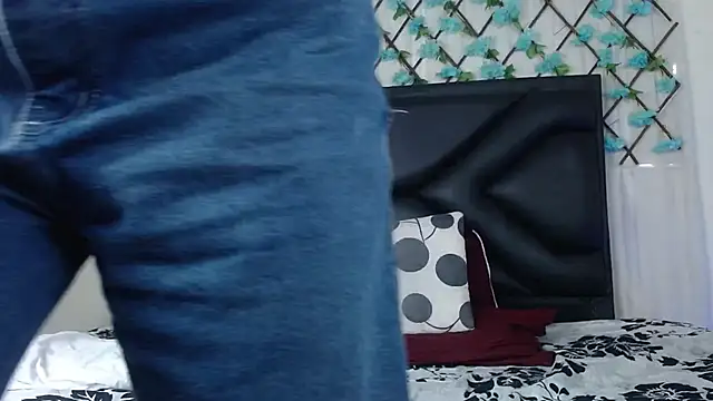 EmmaWilliamss online show from December 2025 04:11:01 PM