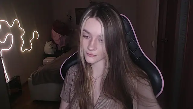 jeann elsaa online show from February 2025 09:35:02 PM