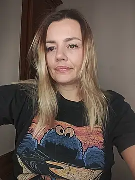 KrissSexi online show from November 2025 07:05:02 PM