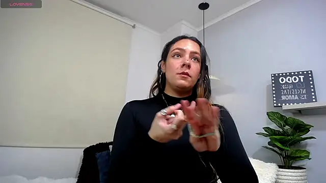 Snapshot of Bianca____ chatting on June 2026 11:22:02 PM Bianca online show from June 2026 11:22:02 PM