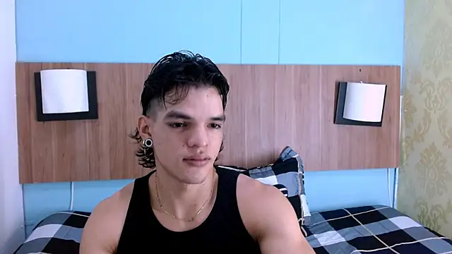 Snapshot of AlbertBernal69 chatting on January 2025 02:17:01 AM AlbertBernal69 online show from January 2025 02:17:01 AM