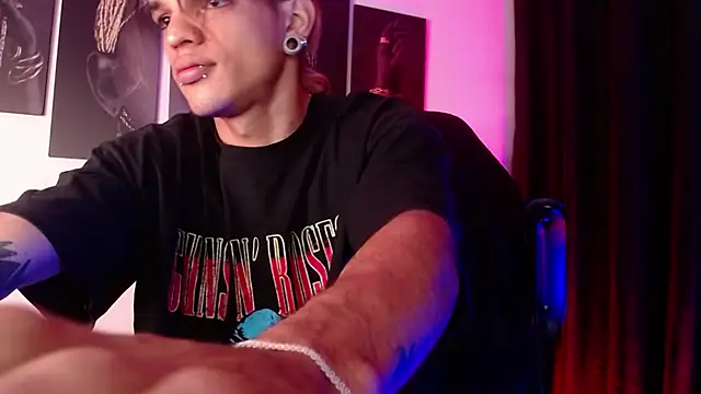 AlbertBernal69 online show from November 2025 11:42:01 AM