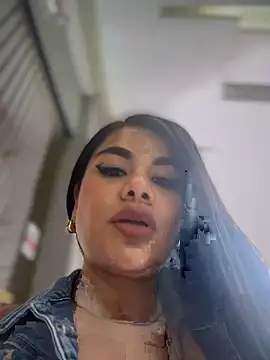 Snapshot of Insane_Issa chatting on February 2025 04:33:01 PM Insane Issa online show from February 2025 04:33:01 PM