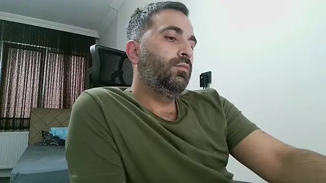 Snapshot of tgltplsr chatting on September 2025 04:00:01 AM tgltplsr online show from September 2025 04:00:01 AM