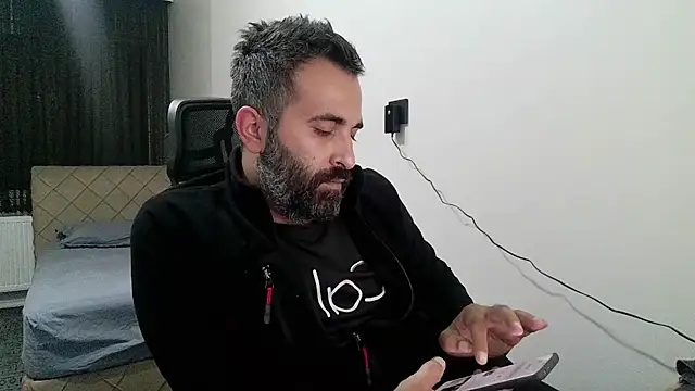 Snapshot of tgltplsr chatting on November 2025 09:50:02 PM tgltplsr online show from November 2025 09:50:02 PM