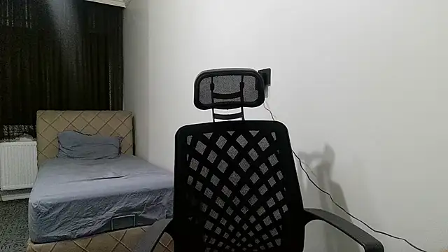 Snapshot of tgltplsr chatting on November 2025 09:28:01 PM tgltplsr online show from November 2025 09:28:01 PM