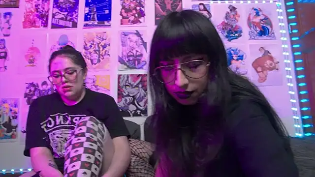 snowblack  online show from January 2025 01:30:01 PM