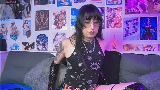 snowblack  online show from September 2025 02:28:01 PM