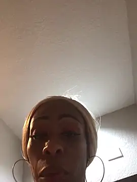 Snapshot of SlimBeenBadd1981 chatting on January 2025 11:35:02 AM SlimBeenBadd1981 online show from January 2025 11:35:02 AM