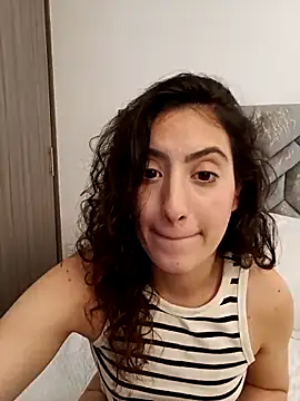 MIYESSI online show from November 2025 05:12:01 PM