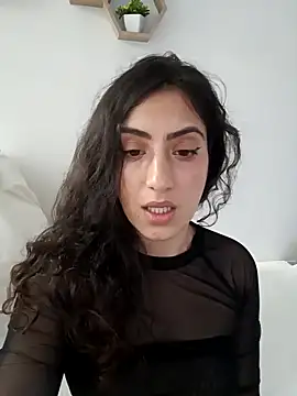 MIYESSI online show from April 2026 09:34:03 PM