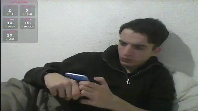 Snapshot of Tombgy07 chatting on March 2025 08:10:02 PM Tombgy07 online show from March 2025 08:10:02 PM