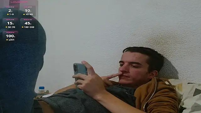 Snapshot of Tombgy07 chatting on September 2025 07:40:02 PM Tombgy07 online show from September 2025 07:40:02 PM