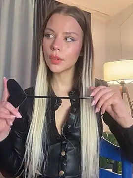 Snapshot of KittyKatyDream chatting on March 2025 04:35:02 PM KittyKatyDream online show from March 2025 04:35:02 PM