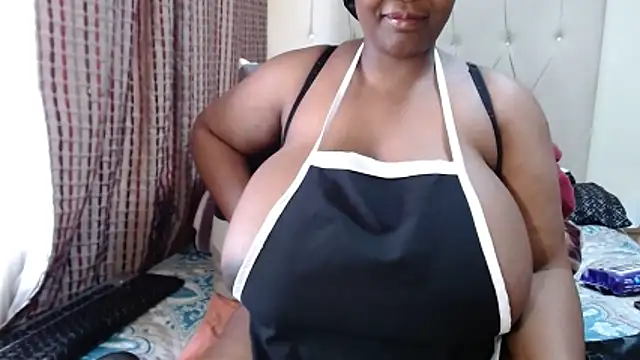 Snapshot of CHOCOLATEDARKBUSTYX chatting on October 2025 10:27:01 AM CHOCOLATEDARKBUSTYX online show from October 2025 10:27:01 AM