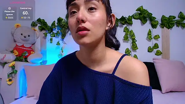 tati cardenas online show from November 2025 04:36:01 AM