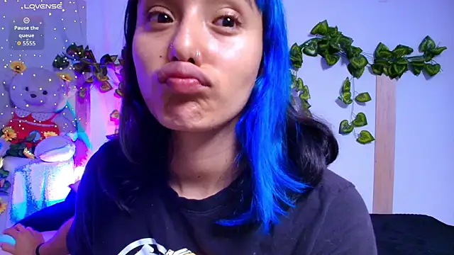 Snapshot of tati_cardenas chatting on December 2025 05:05:01 AM tati cardenas online show from December 2025 05:05:01 AM