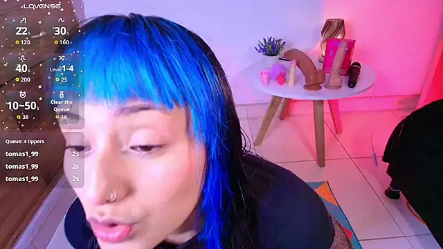 Snapshot of tati_cardenas chatting on February 2026 04:24:01 AM tati cardenas online show from February 2026 04:24:01 AM