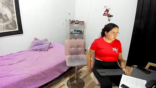  girls on fire  online show from March 2026 10:42:01 PM