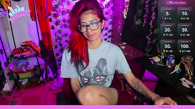 Roxanbunny1 online show from February 2025 10:28:02 PM